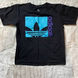 Adidas kid tee shirt